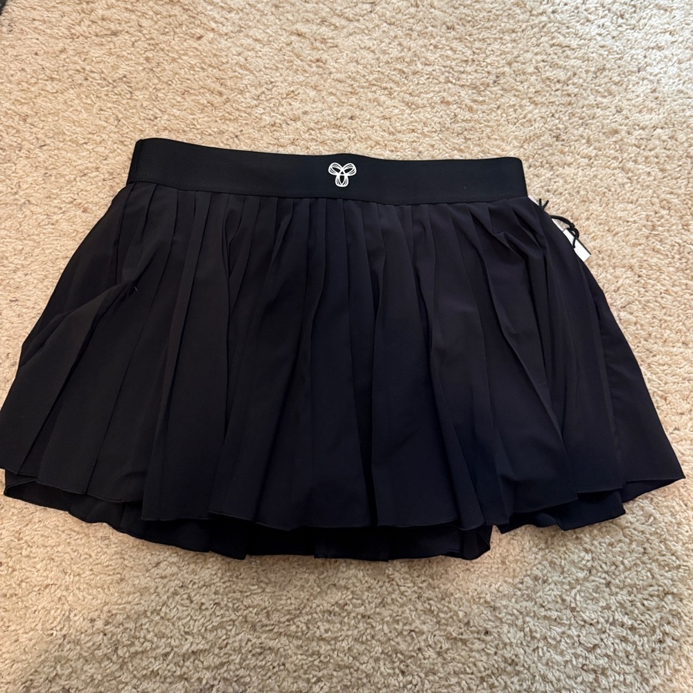 Aritiza TNA tennis skirt